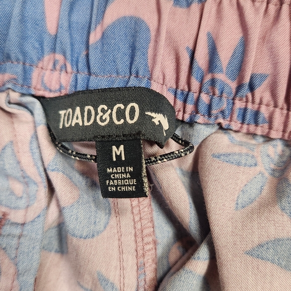 Toad&Co Blue & Yellow Floral Men's Pull On Pants 2 For $25 Or $15 Each - Picture 6 of 6